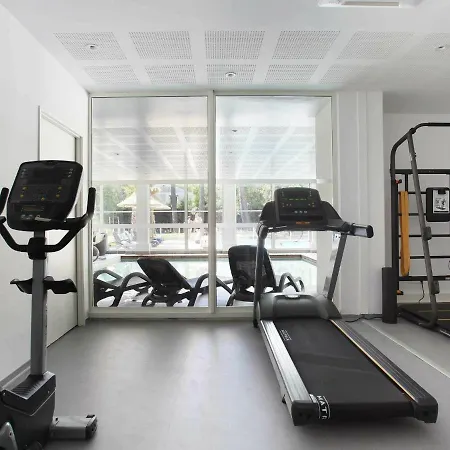 Apartment Beautiful With Balcony Or Terrace, Near The